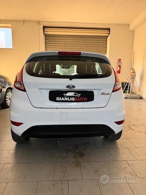 Usata Ford Fiesta Business Edition 95 CV (69 kW) 2017 Bianco Berlina