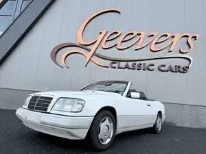 Usata Mercedes E200 136 CV (100 kW) 1994 Bianco Cabrio