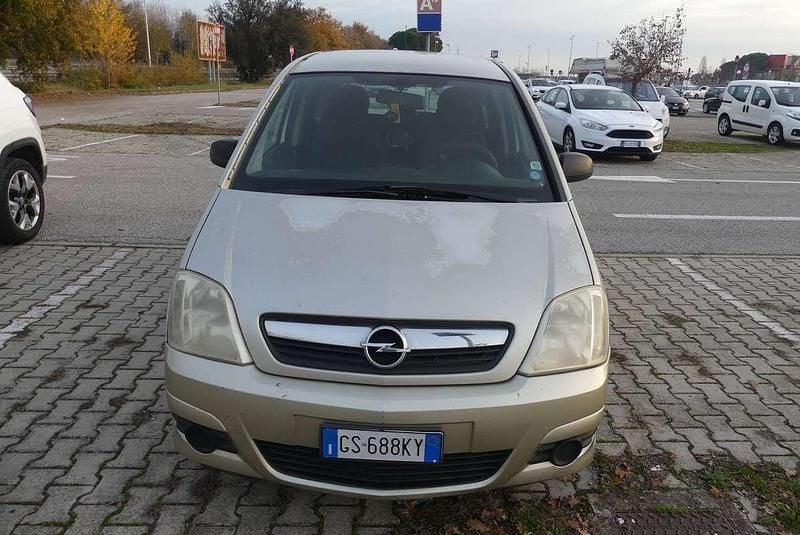 Usata Opel Meriva Enjoy 90 CV (66 kW) 2009 Grigio Monovolume