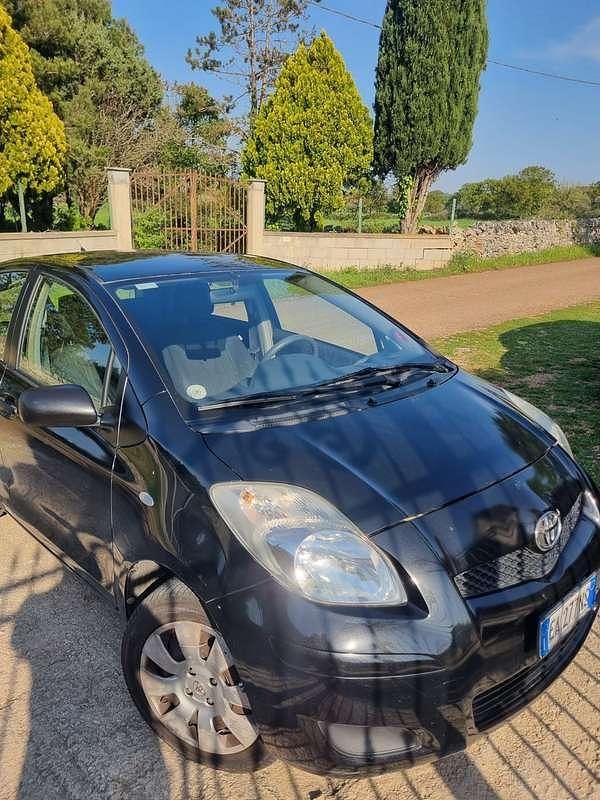 Usata Toyota Yaris 65 CV (47 kW) 2010 Utilitaria