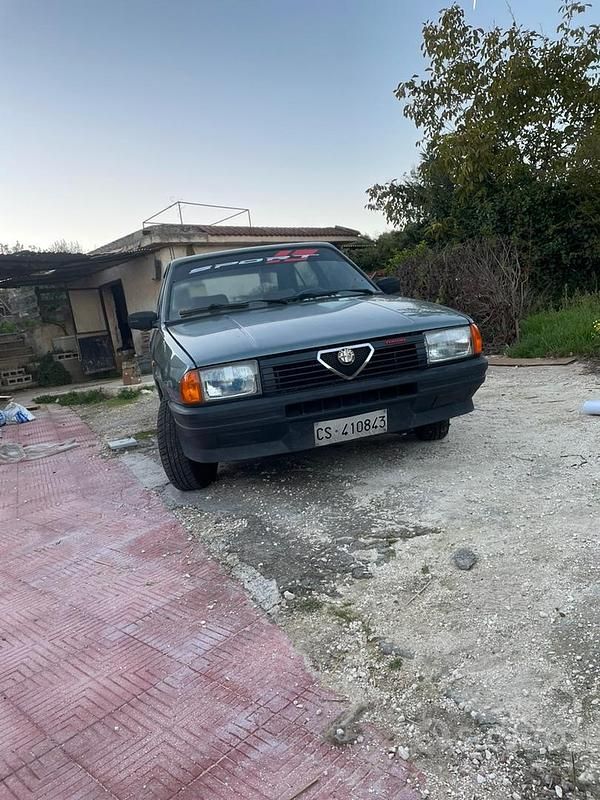Usata Alfa Romeo 33 1988 Grigio Berlina
