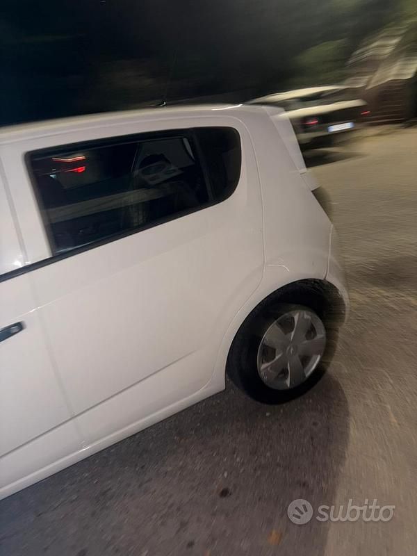 Usata Chevrolet Aveo 86 CV (63 kW) 2012 Berlina