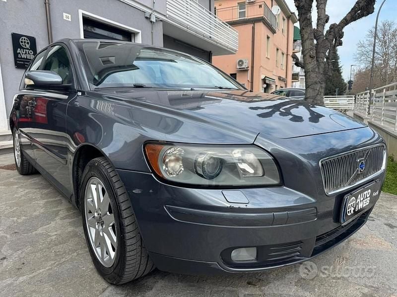Usata Volvo V50 Summum 136 CV (100 kW) 2006 Grigio Station wagon