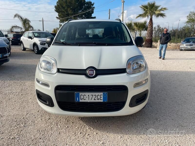 Usata Fiat Panda Lounge 69 CV (50 kW) 2020 Bianco Utilitaria