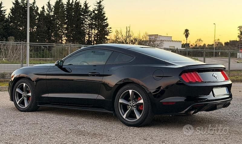 Usata Ford Mustang 309 CV (227 kW) 2015 Nero Coupé