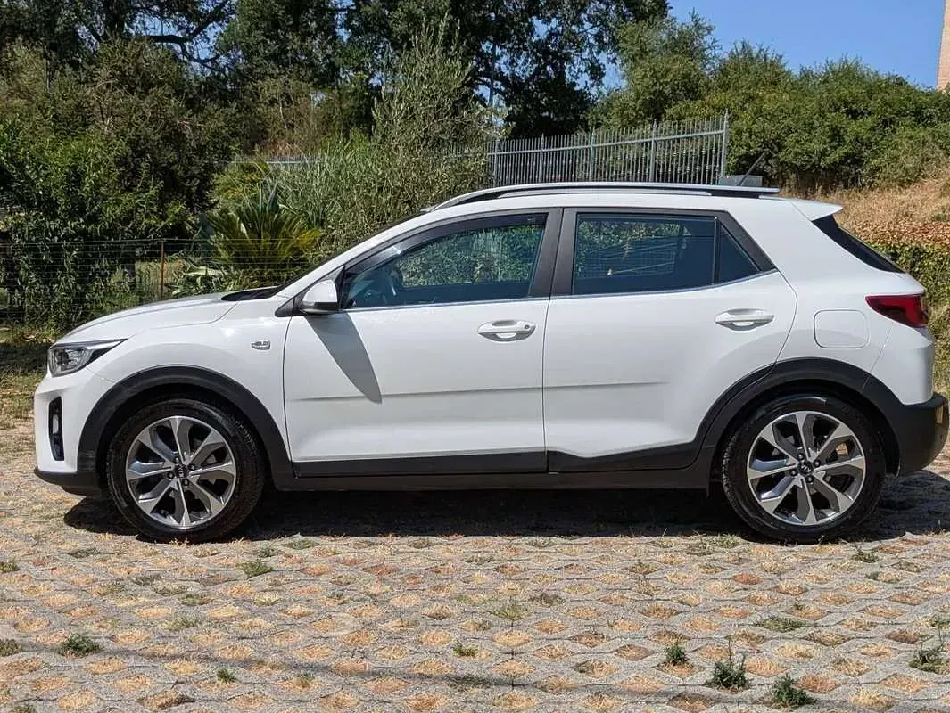 Usata Kia Stonic Urban 100 CV (73 kW) 2020 Bianco SUV