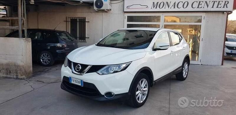 Bianco Usata 2015 Nissan Qashqai Acenta SUV | 9900 € (Buon prezzo) - Immagine 1/4