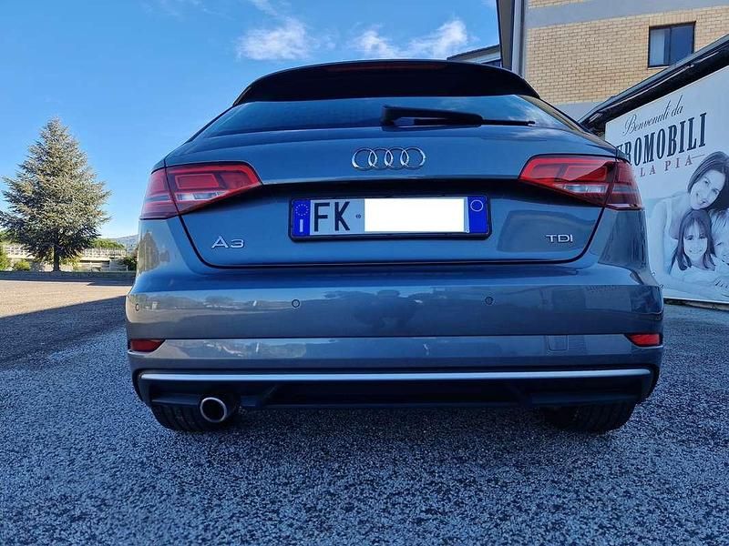 Usata Audi A3 Sport 116 CV (85 kW) 2017 Grigio Berlina