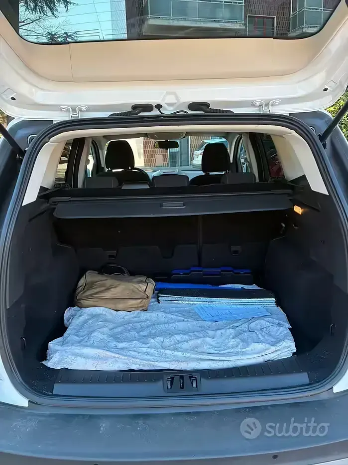 Usata Ford Kuga 120 CV (88 kW) 2019 Bianco SUV