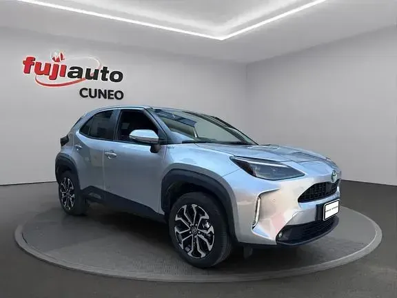 Usata Toyota Yaris Cross Trend 116 CV (85 kW) 2022 Grigio SUV