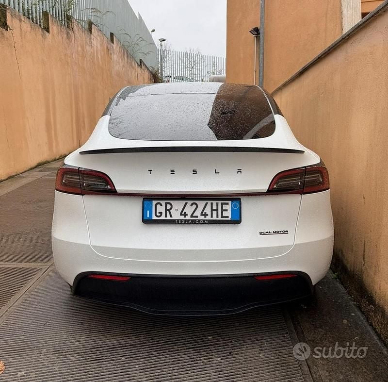 Usata Tesla Model Y Performance 392 kW (534 CV) 2023 Bianco SUV