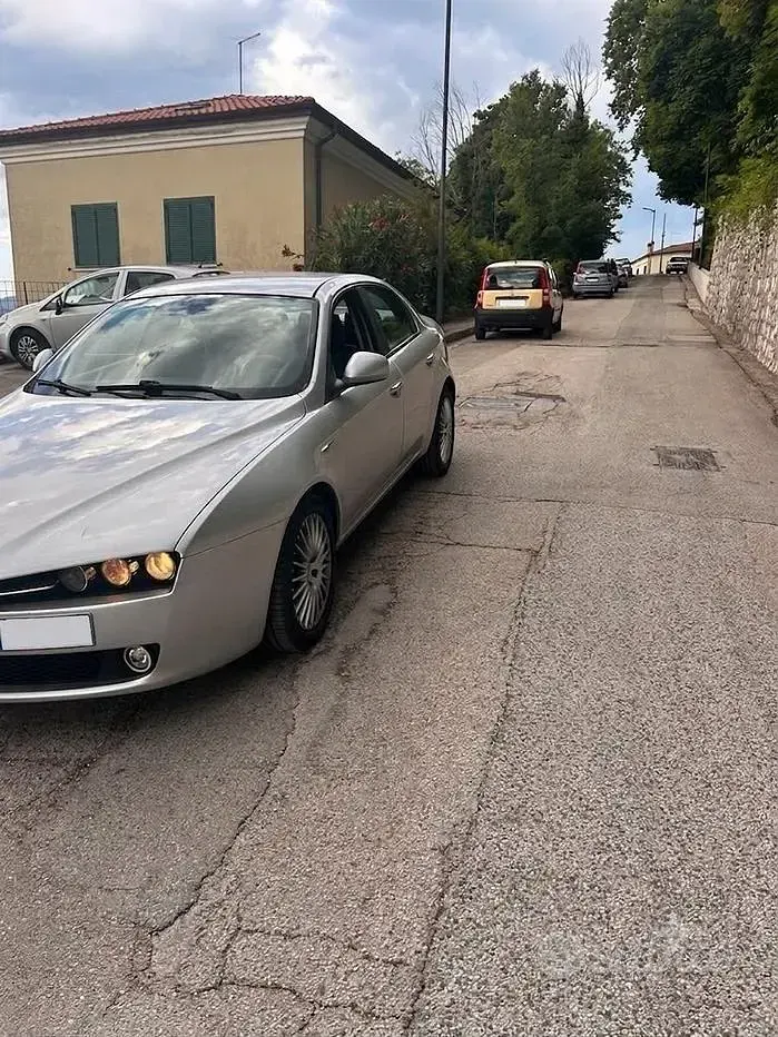 Usata Alfa Romeo 159 150 CV (110 kW) 2007 Grigio Berlina