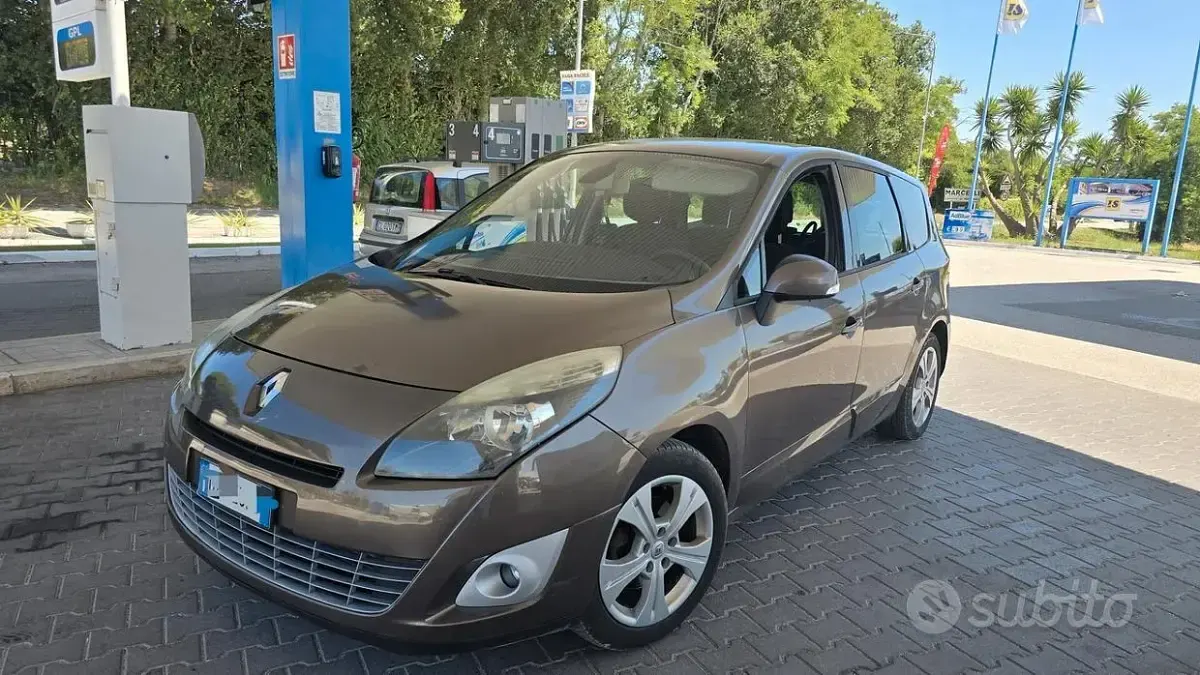 Usata Renault Scenic E-Tech Dynamique 110 CV (80 kW) 2011 Nero Berlina