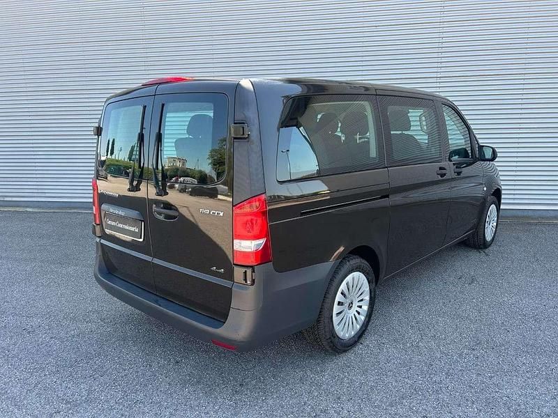 Usata Mercedes Vito 190 CV (139 kW) 2020 Marrone Furgone