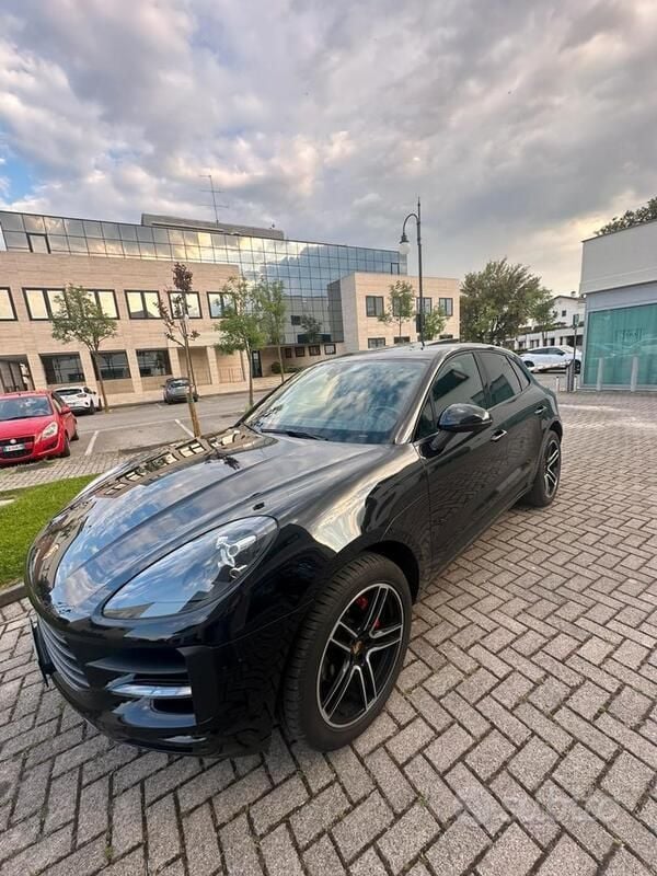 Nero Usata 2020 Porsche Macan SUV | 45.000 € (Super prezzo) - Immagine 1/4