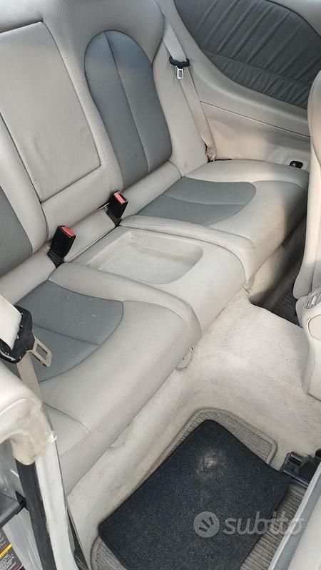 Usata Mercedes CLK270 Avantgarde 170 CV (125 kW) 2004 Coupé