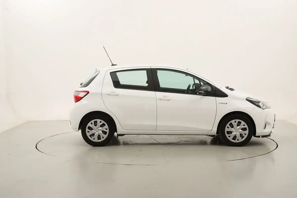 Usata Toyota Yaris Hybrid Business Edition 101 CV (74 kW) 2020 Utilitaria