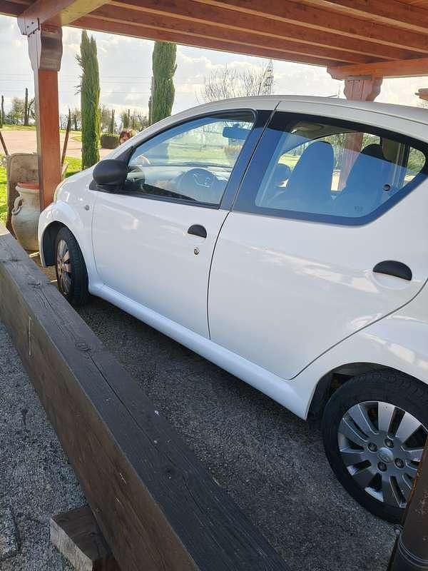 Usata Toyota Aygo Connect Style 68 CV (50 kW) 2012 Utilitaria