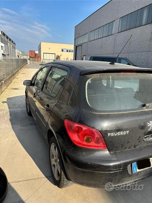 Usata Peugeot 307 2002 Nero Berlina