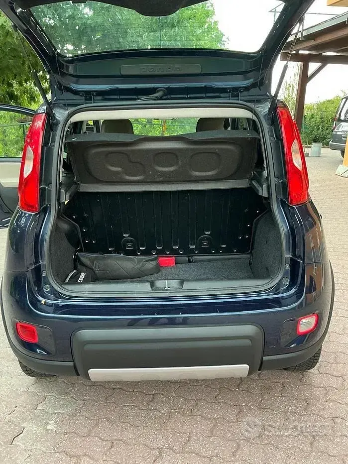 Usata Fiat Panda 4x4 85 CV (62 kW) 2012 Bluazzurro Utilitaria