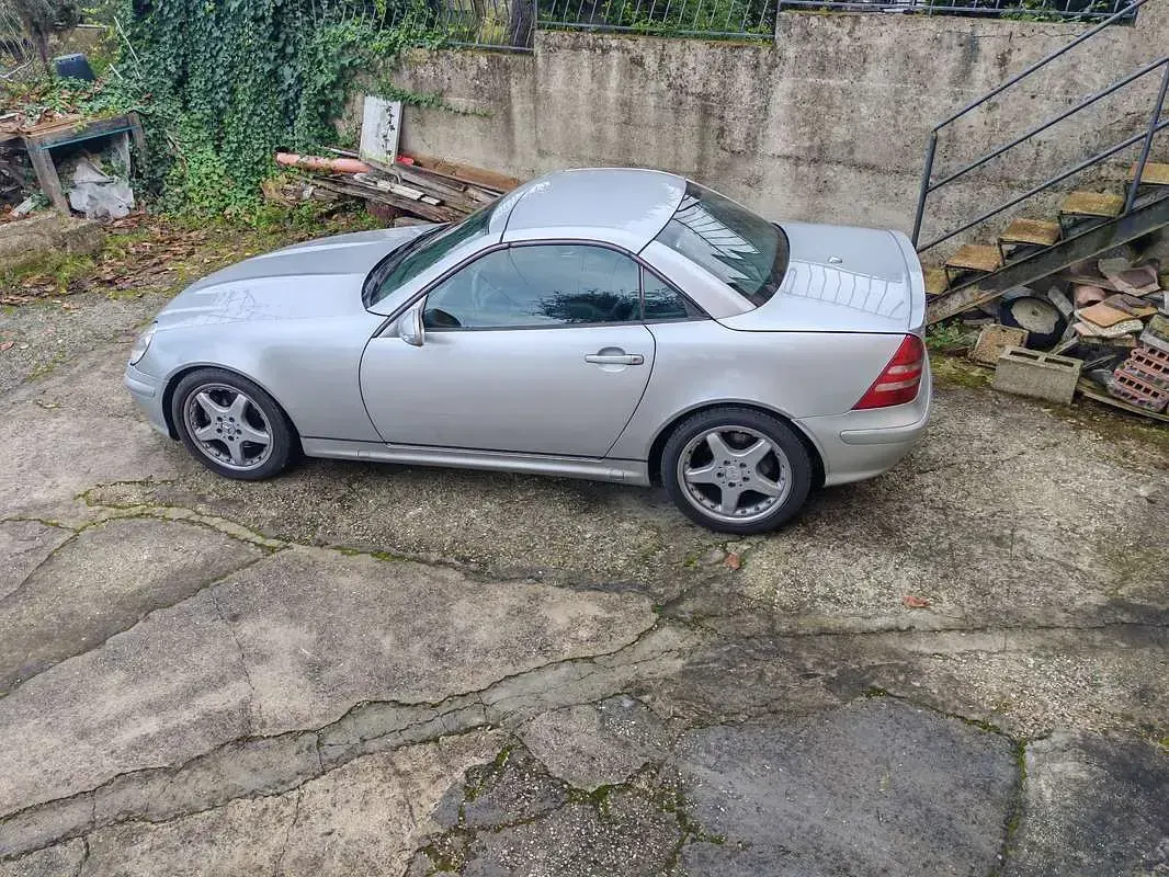 Usata Mercedes SLK320 218 CV (160 kW) 2000 Cabrio