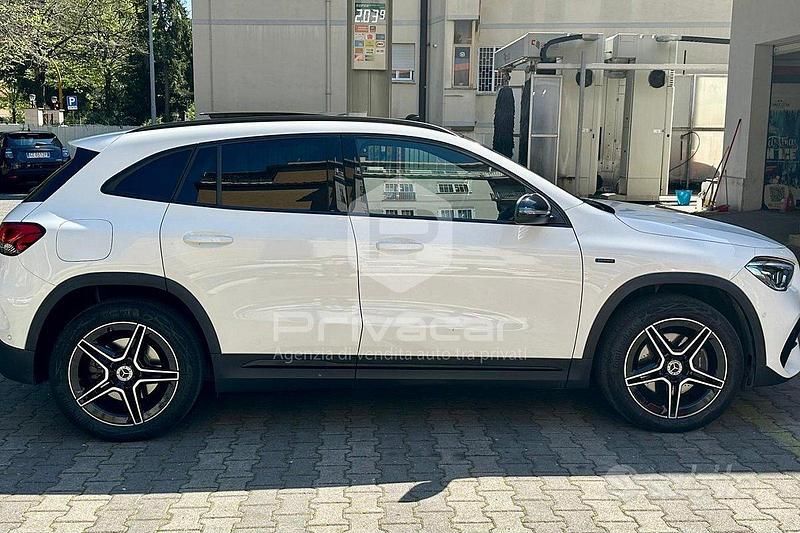 Begagnad Mercedes GLA250 Premium 160 HK (117 kW) 2021 Vit SUV