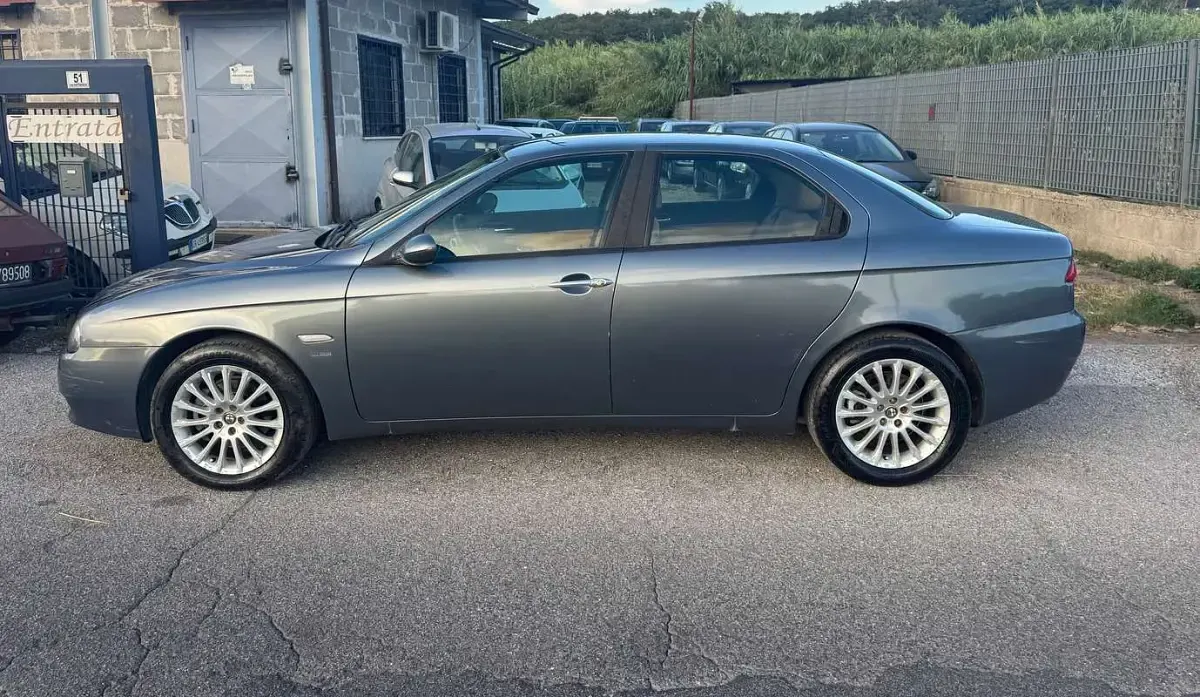 Usata Alfa Romeo 156 Distinctive 140 CV (102 kW) 2004 Berlina