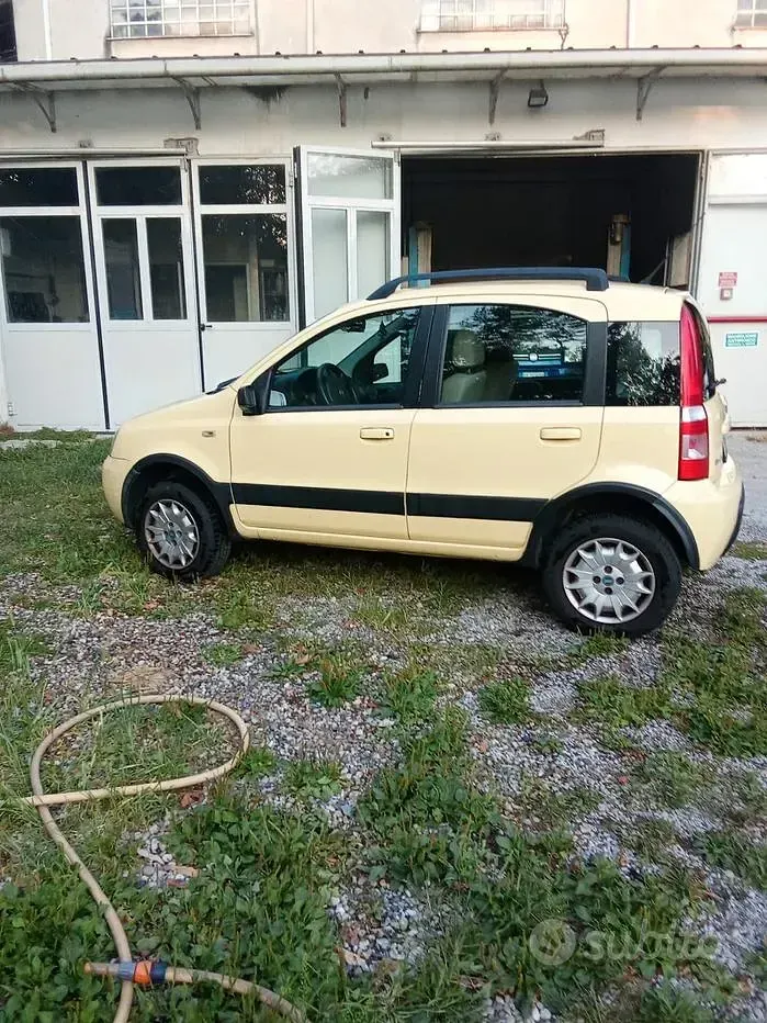 Usata Fiat Panda 4x4 56 CV (41 kW) 2007 Utilitaria