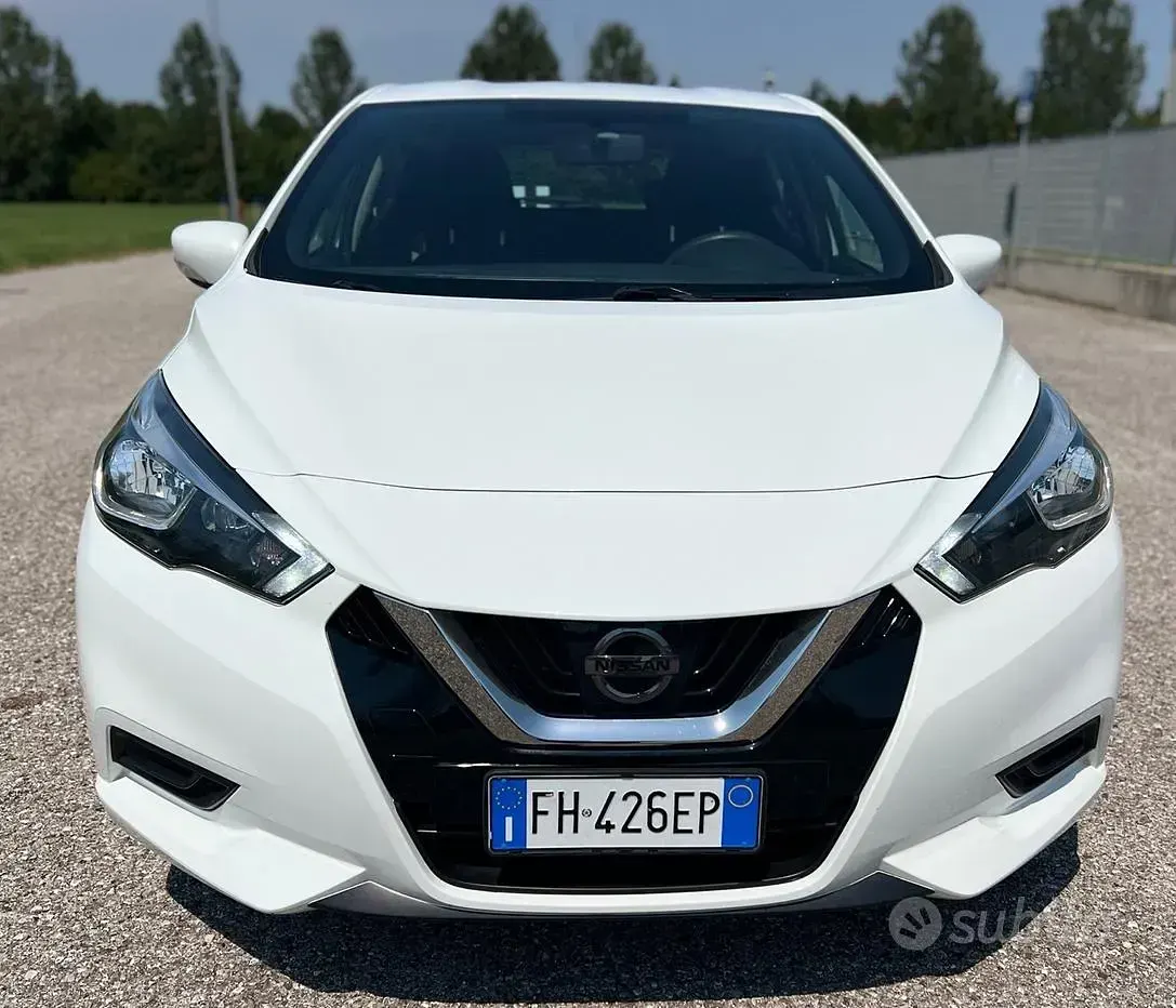 Usata Nissan Micra Tekna 90 CV (66 kW) 2017 Bianco Utilitaria