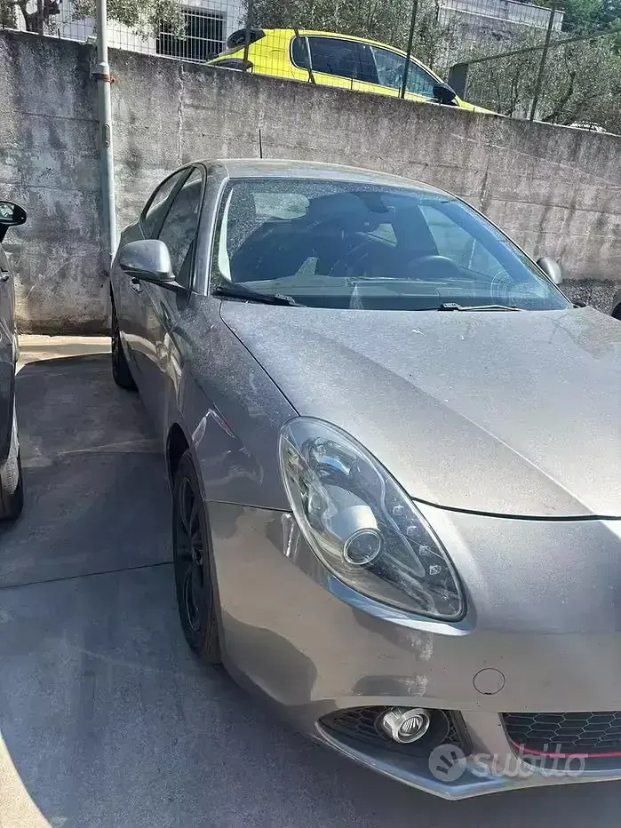 Usata Alfa Romeo Giulietta 105 CV (77 kW) 2014 Utilitaria