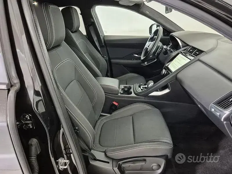 Usata Jaguar E-Pace R-Dynamic 204 CV (150 kW) 2021 Nero SUV