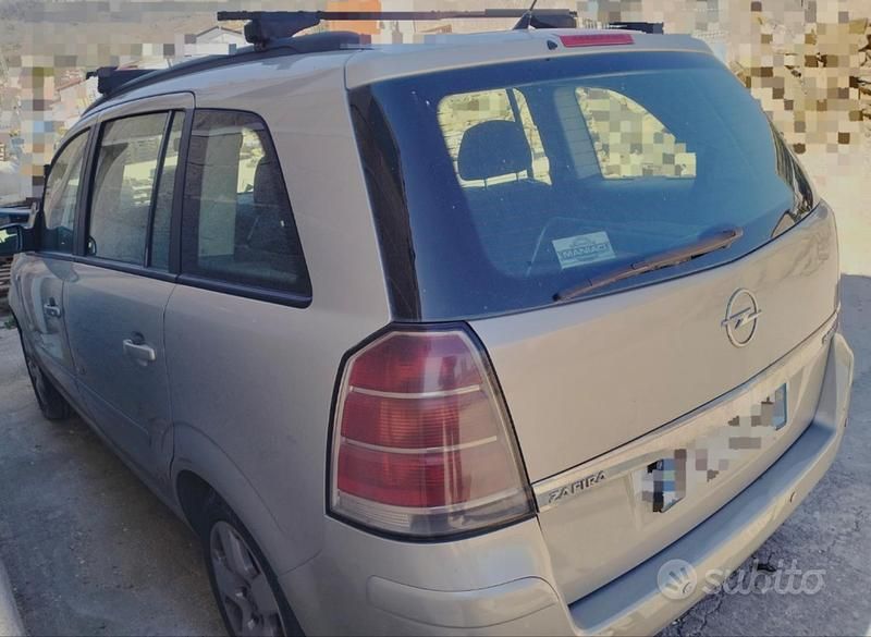 Usata Opel Zafira 115 CV (84 kW) 2006 Monovolume