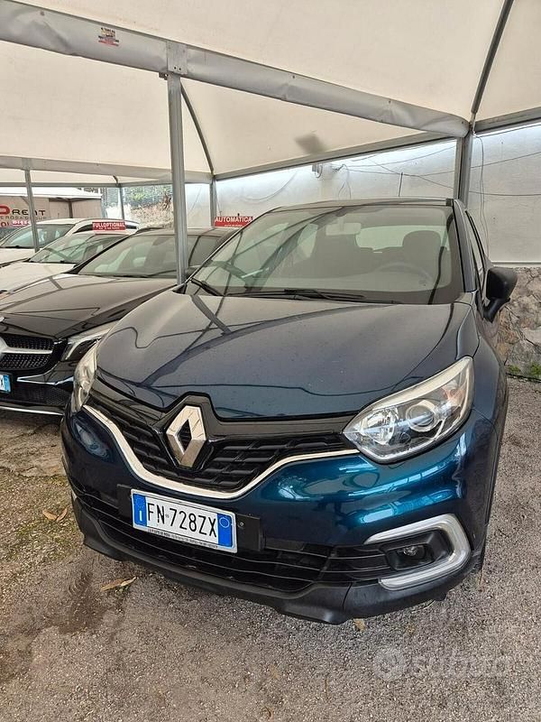 Usata Renault Captur Life 90 CV (66 kW) 2018 Verde SUV