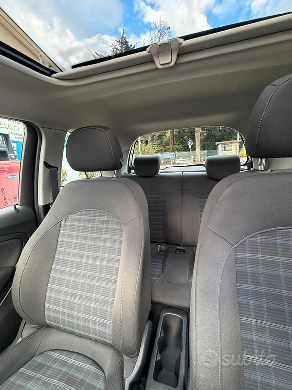 Usata Opel Adam 70 CV (51 kW) 2013 Utilitaria