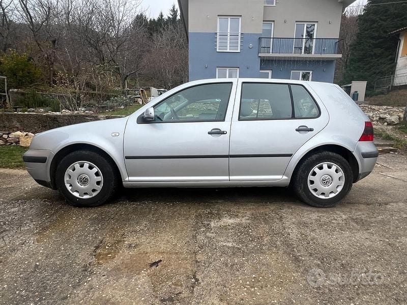 Usata 2001 VW Golf IV | 3000 € - Immagine 1/4