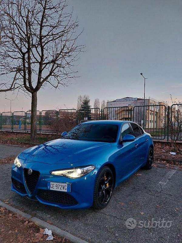 Blu/azzurro Usata 2021 Alfa Romeo Giulia Veloce Tre volumi | 25.900 € (Buon prezzo) - Immagine 1/4