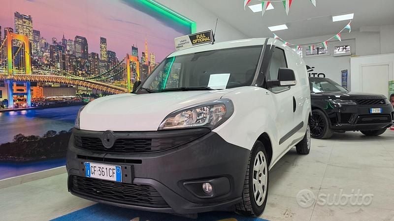 Usata Fiat Doblò S 105 CV (77 kW) 2021 Bianco Monovolume