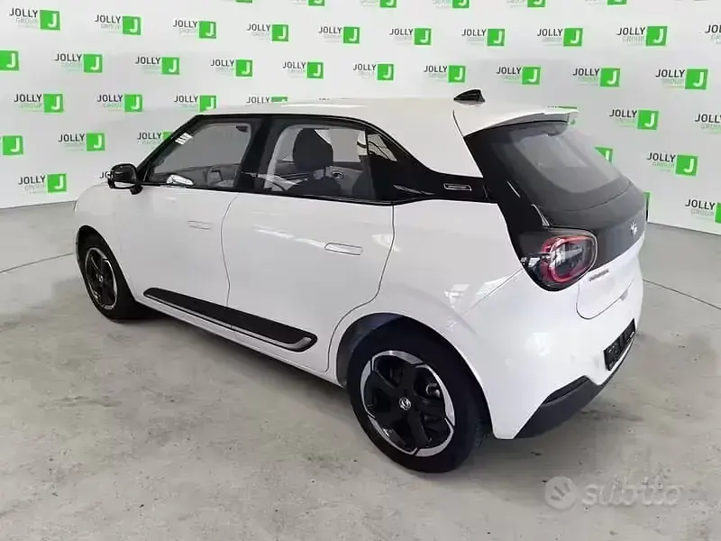 Ny DongFeng Box 69 kW (95 HK) 2026 Vit Halvkombi