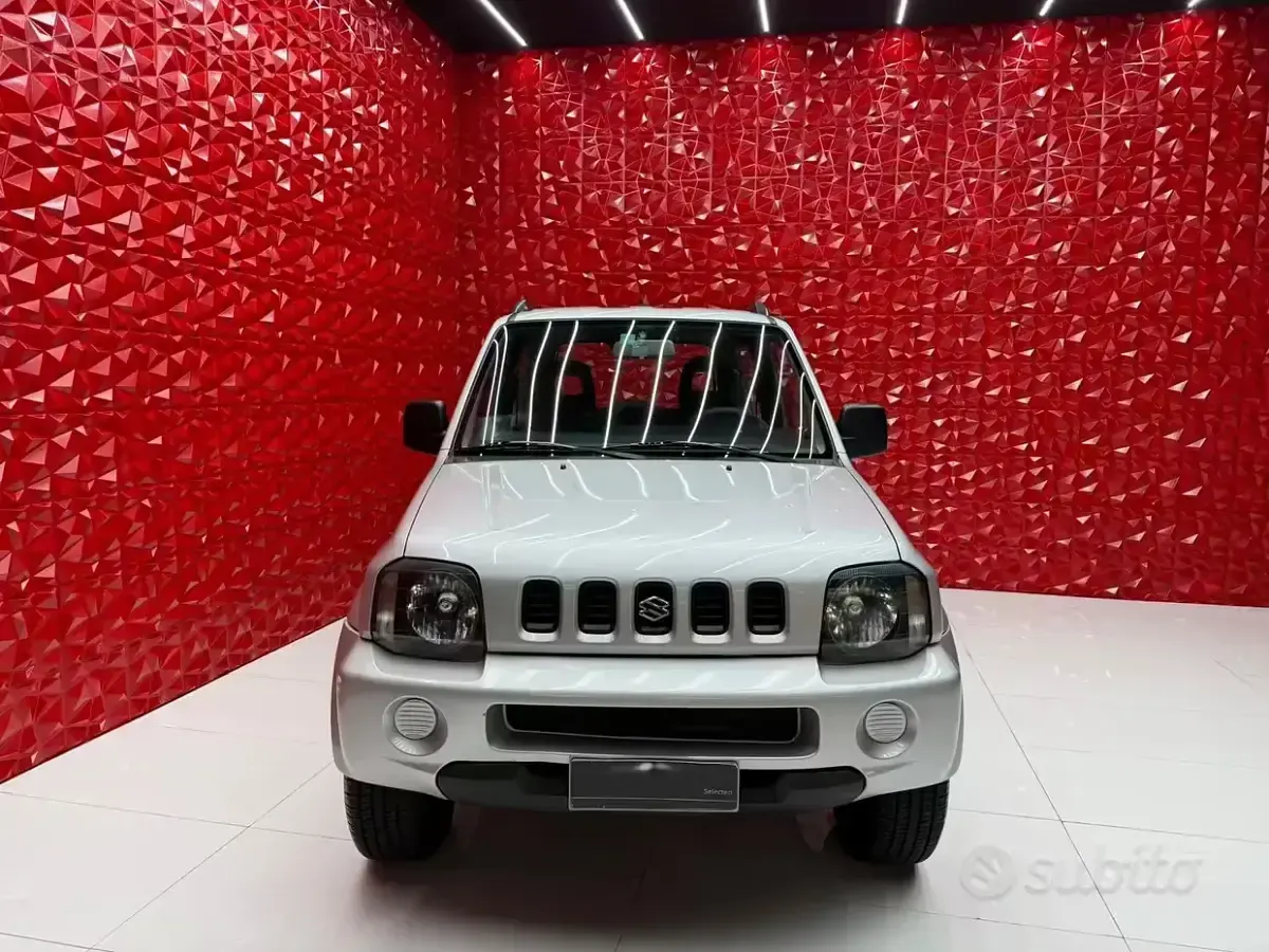 Usata Suzuki Jimny 82 CV (60 kW) 2004 Grigio SUV