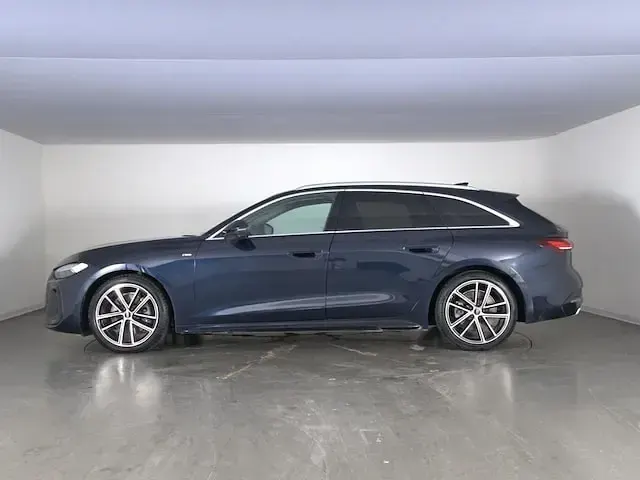 Usata Audi A5 S-Line 204 CV (150 kW) 2025 Blu firmamento metallizzato Station wagon