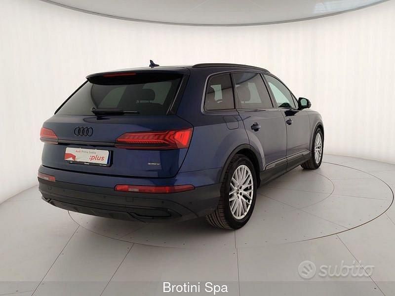 Usata Audi Q7 Sport 286 CV (210 kW) 2023 Blu navarra metallizzato SUV