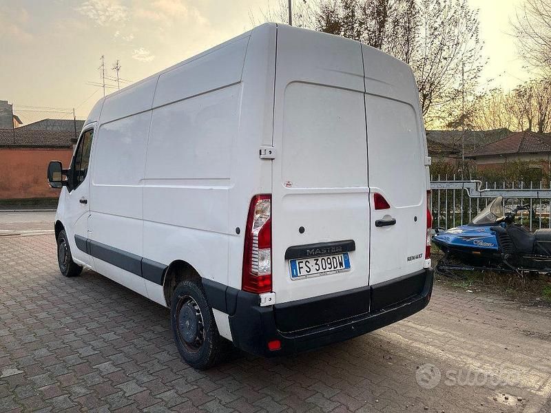 Begagnad Renault Master 110 HK (80 kW) 2018 Vit Sedan