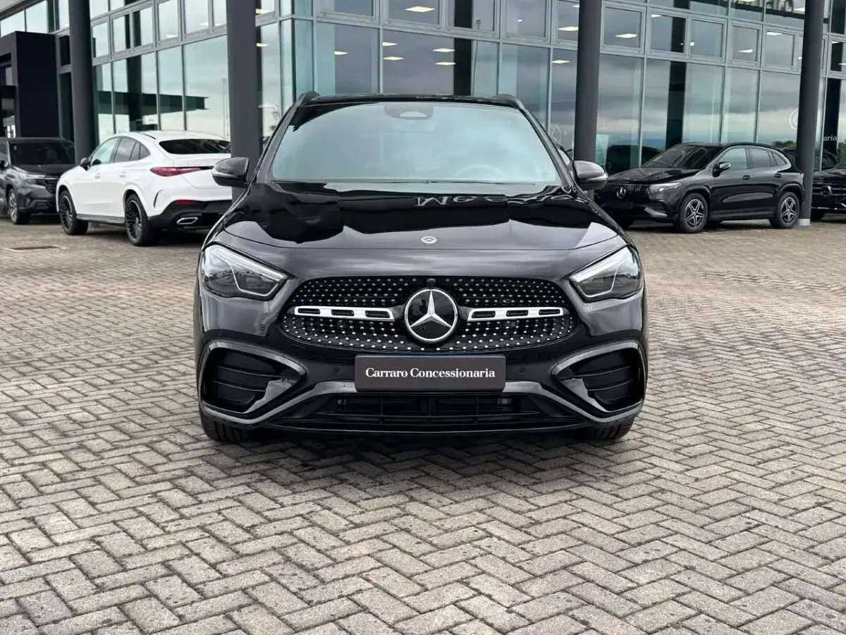 Nuova Mercedes GLA200 150 CV (110 kW) 2026 Nero notte SUV