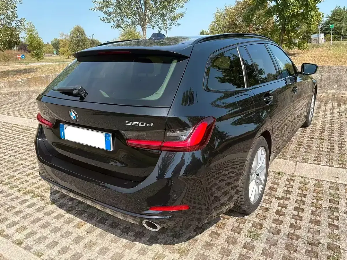 Usata BMW 320 190 CV (139 kW) 2022 Nero Station wagon