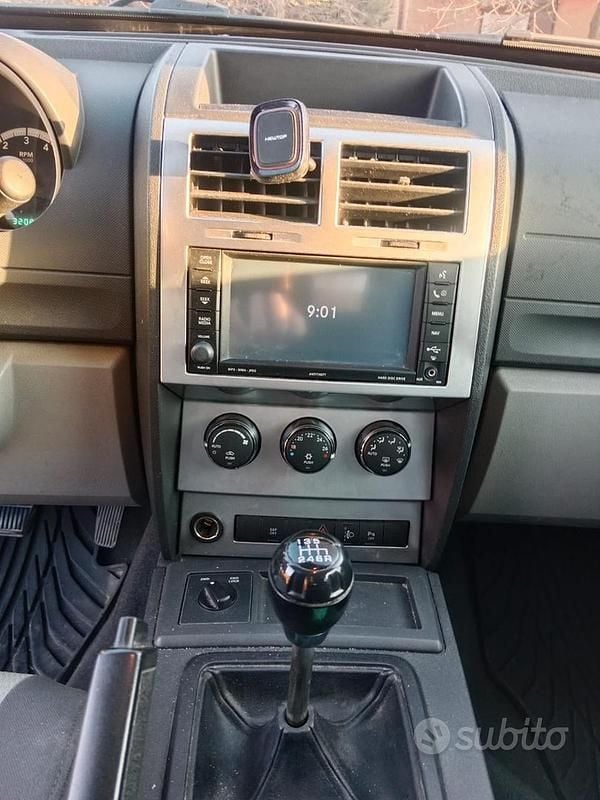 Usata Dodge Nitro 177 CV (130 kW) 2009 Nero SUV
