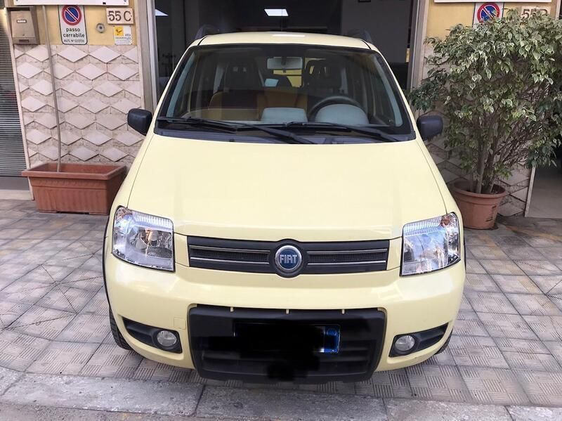 Giallo Usata 2005 Fiat Panda 4x4 Climbing Due volumi | 5500 € (Buon prezzo) - Immagine 1/4