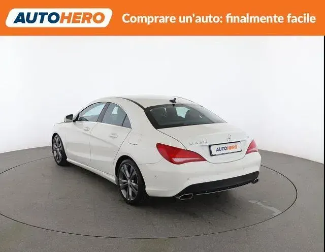 Usata Mercedes CLA200 136 CV (100 kW) 2016 Bianco Coupé