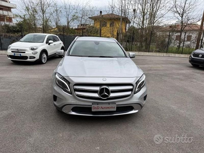 Usata Mercedes GLA200 Premium 136 CV (100 kW) 2015 Grigio metallizzato SUV