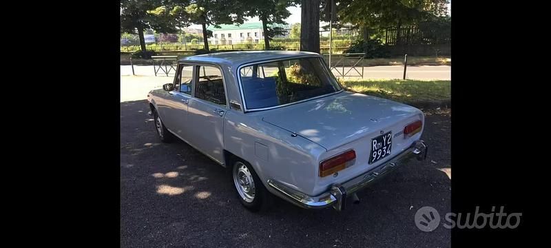 Usata Alfa Romeo 2000 1970 Grigio Berlina