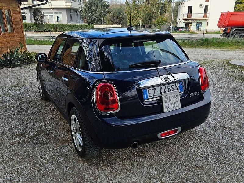 Usata Mini Cooper D 116 CV (85 kW) 2015 Blu/azzurro Utilitaria